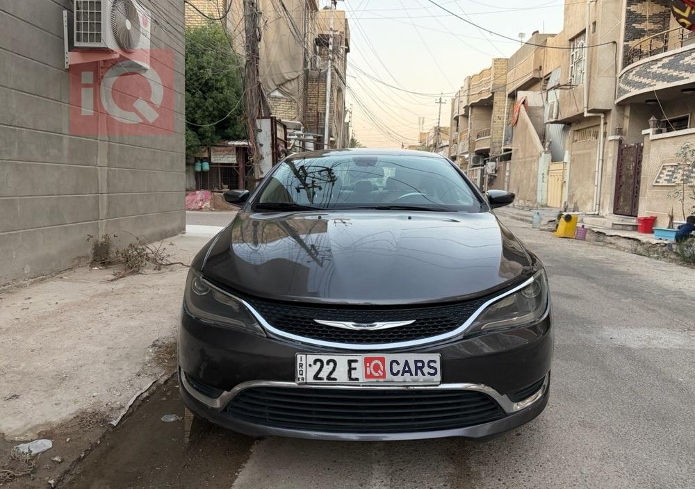كرايسلر 200